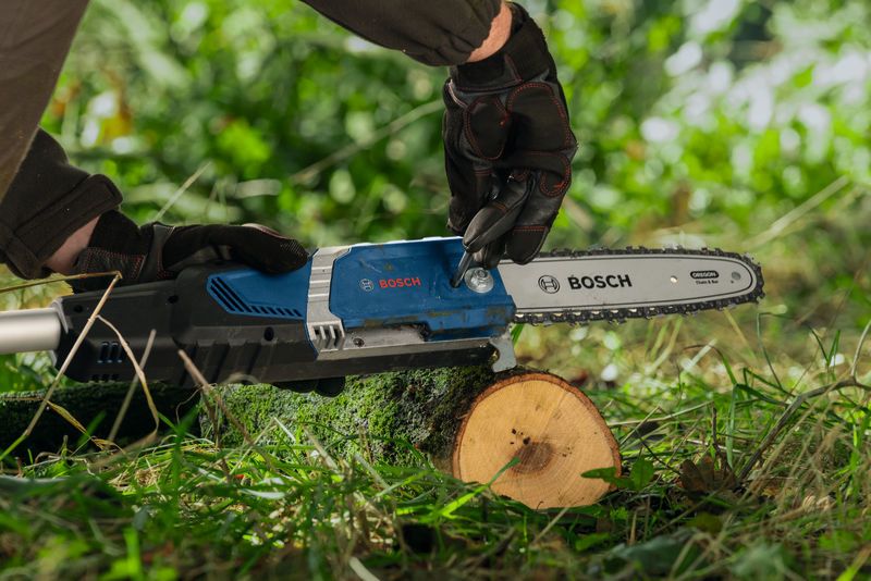 cordless pole saw pro gke 18v 25 tp 06008d6000 1.jpg cordless pole saw pro gke 18v 25 tp 06008d6000 1.jpg