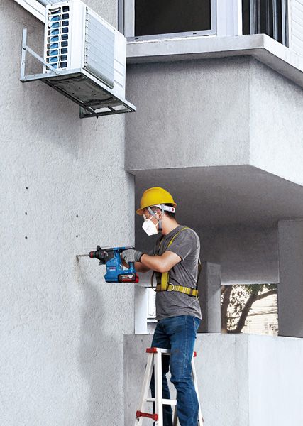 cordless rotary hammer with onechuck pro gbh 187 li 06119231l0.jpg cordless rotary hammer with onechuck pro gbh 187 li 06119231l0.jpg